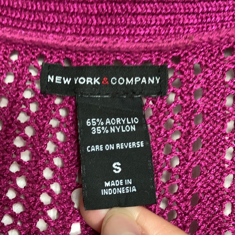 🌷 3/$20!! New York & Company shrug - Picture 3 of 3